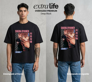 El Arte de las Maldiciones | El Caos Incarnado #04231 - Playera Oversized Premium | Deep Black - Foto en modelo