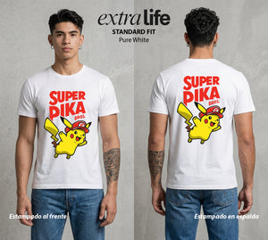 El Reino del Fontanero | El Rayo de Kanto #04248 - Playera Standard Fit | Pure White - Foto en modelo