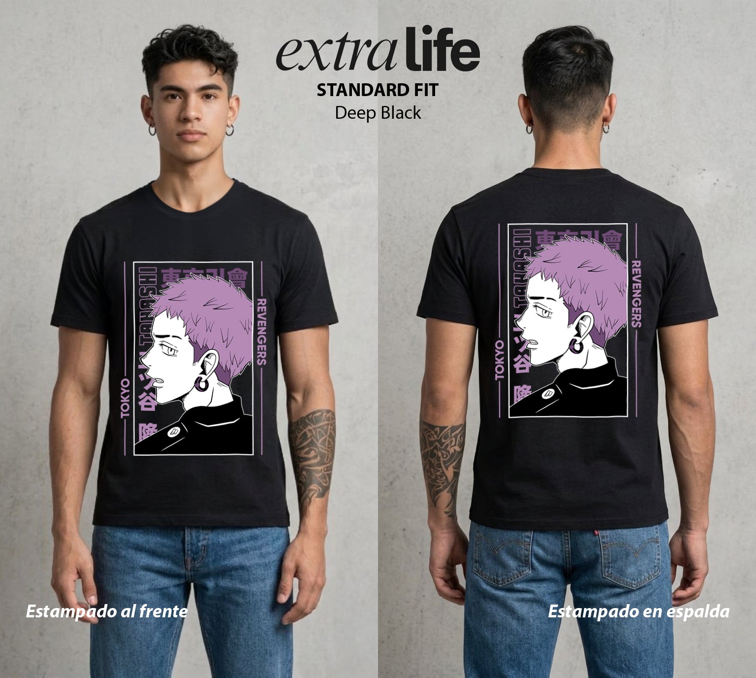 Pandillas del Tiempo | El Sastre del Bien #04262 - Playera Standard Fit | Deep Black - Foto en modelo