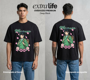 Secretos del Palacio | La Chica de las Hierbas #04279 - Playera Oversized Premium | Deep Black - Foto en modelo