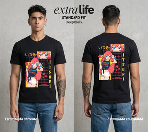 Las Cinco del Destino | La Quinta del Bien #04326 - Playera Standard Fit | Deep Black - Foto en modelo