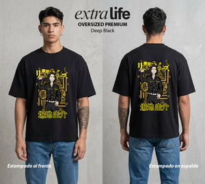 Pandillas del Tiempo | El Colmillo Leal #04387 - Playera Oversized Premium | Deep Black - Foto en modelo