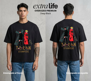 El Desierto Trigun | El Tifon del Desierto #04428 - Playera Oversized Premium | Deep Black - Foto en modelo