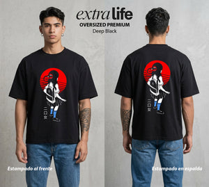 La Leyenda Urbana | La Leyenda del Bien #04434 - Playera Oversized Premium | Deep Black - Foto en modelo