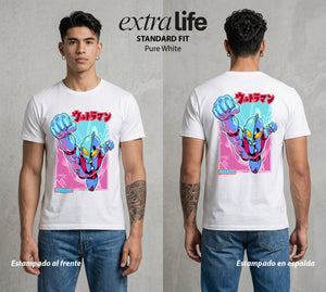 El Gigante de Luz | El Gigante del Bien #04438 - Playera Standard Fit | Pure White - Foto en modelo