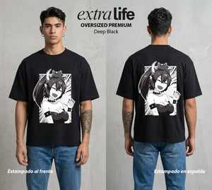 La Cultura Otaku | El Material del Bien del Corazon #04463 - Playera Oversized Premium | Deep Black - Foto en modelo