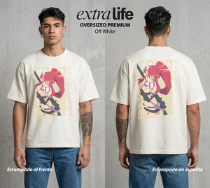 Mas Alla del Cielo | El Fuego del Destino #04469 - Playera Oversized Premium | Off White - Foto en modelo