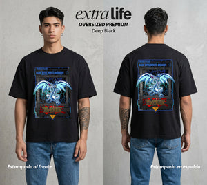 El Duelo del Destino | El Duelo del Faraon #04476 - Playera Oversized Premium | Deep Black - Foto en modelo