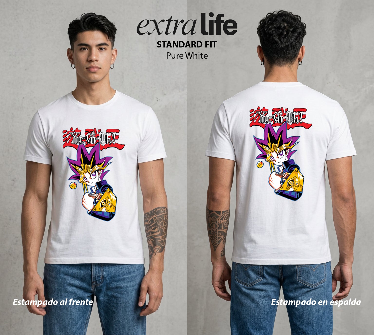 El Duelo del Destino | Cara a Cara el Duelo Chibi #04479 - Playera Standard Fit | Pure White - Foto en modelo