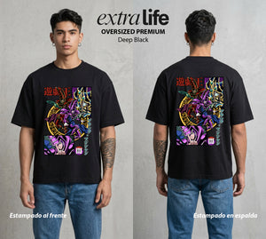 El Duelo del Destino | El Duelo del Faraon #04486 - Playera Oversized Premium | Deep Black - Foto en modelo
