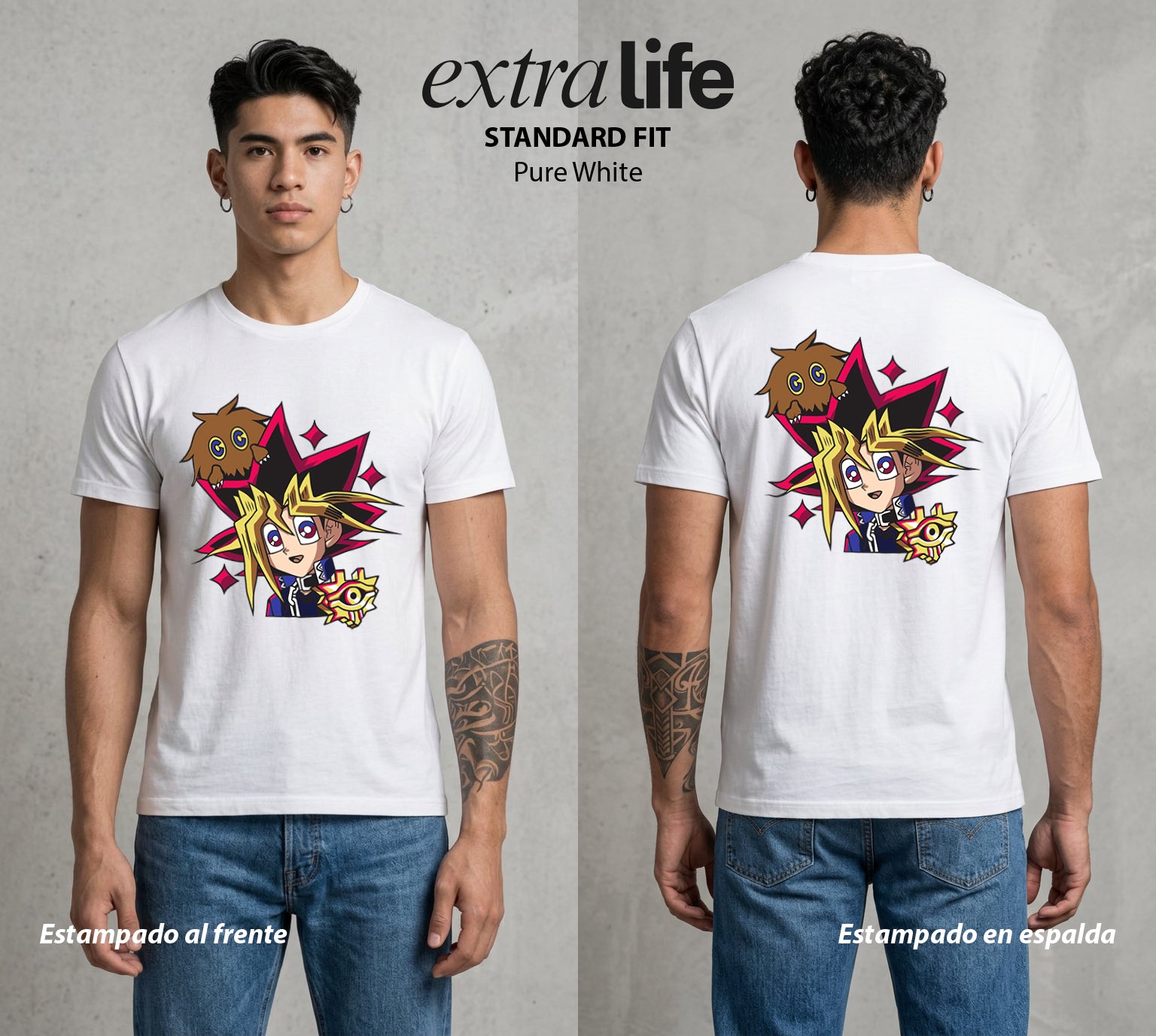 El Duelo del Destino | El Duelo del Faraon #04504 - Playera Standard Fit | Pure White - Foto en modelo