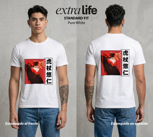 El Arte de las Maldiciones | El Heroe Maldito #04532 - Playera Standard Fit | Pure White - Foto en modelo