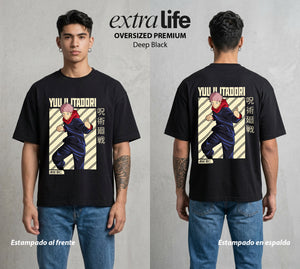 El Arte de las Maldiciones | El Heroe Maldito #04548 - Playera Oversized Premium | Deep Black - Foto en modelo