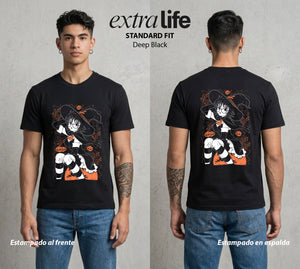 La Prueba del Cazador | Bruja del Vacío #04585 - Playera Standard Fit | Deep Black - Foto en modelo