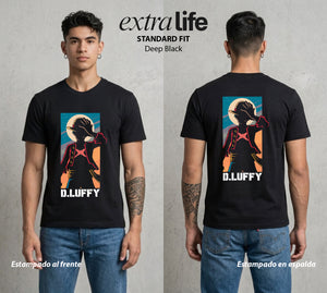 Mar de los Piratas | Sombrero de Paja #04616 - Playera Standard Fit | Deep Black - Foto en modelo