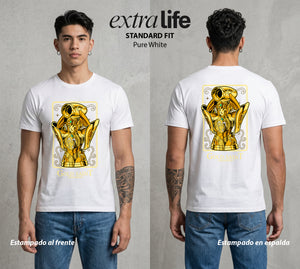 Los Caballeros del Cosmos | Santo Dorado Acuario #04635 - Playera Standard Fit | Pure White - Foto en modelo