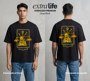 Los Caballeros del Cosmos | Santo Dorado Libra #04641 - Playera Oversized Premium | Deep Black - Foto en modelo