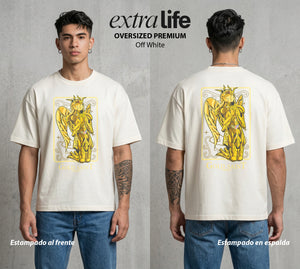 Los Caballeros del Cosmos | Santo Dorado Virgo #04646 - Playera Oversized Premium | Off White - Foto en modelo