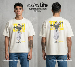 El Arte de las Maldiciones | Asesino Sin Maldición II #04678 - Playera Oversized Premium | Off White - Foto en modelo