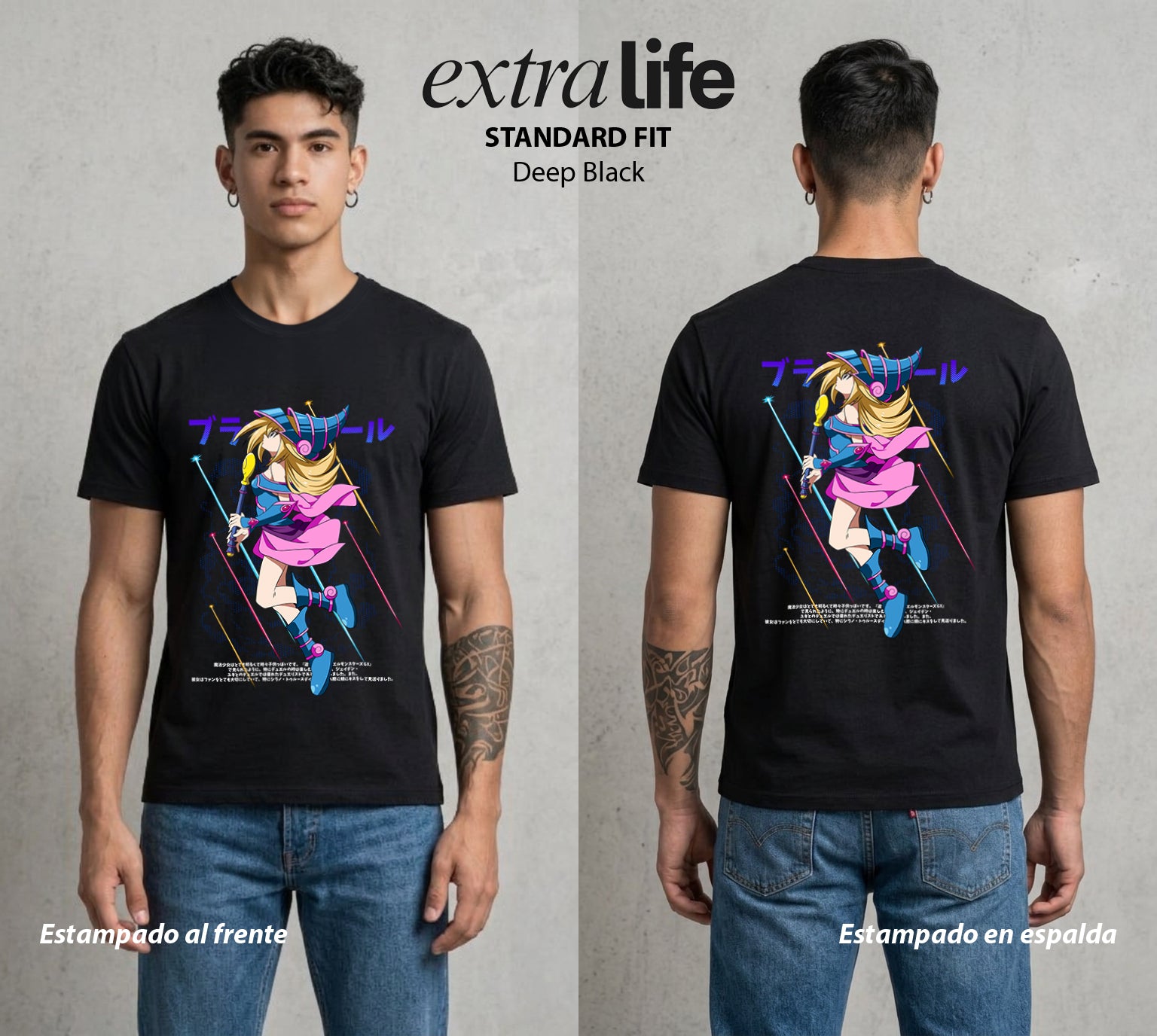 El Duelo de los Destinos | Maga Oscura #04686 - Playera Standard Fit | Deep Black - Foto en modelo
