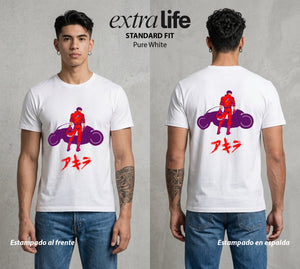 Neo Tokyo | Neo Ciudad Caída I #04694 - Playera Standard Fit | Pure White - Foto en modelo