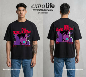 Lo Paranormal Cotidiano | Chica de los Espíritus II #04752 - Playera Oversized Premium | Deep Black - Foto en modelo