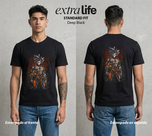 El Poder de las Esferas | Guerrero Mecanizado #04798 - Playera Standard Fit | Deep Black - Foto en modelo