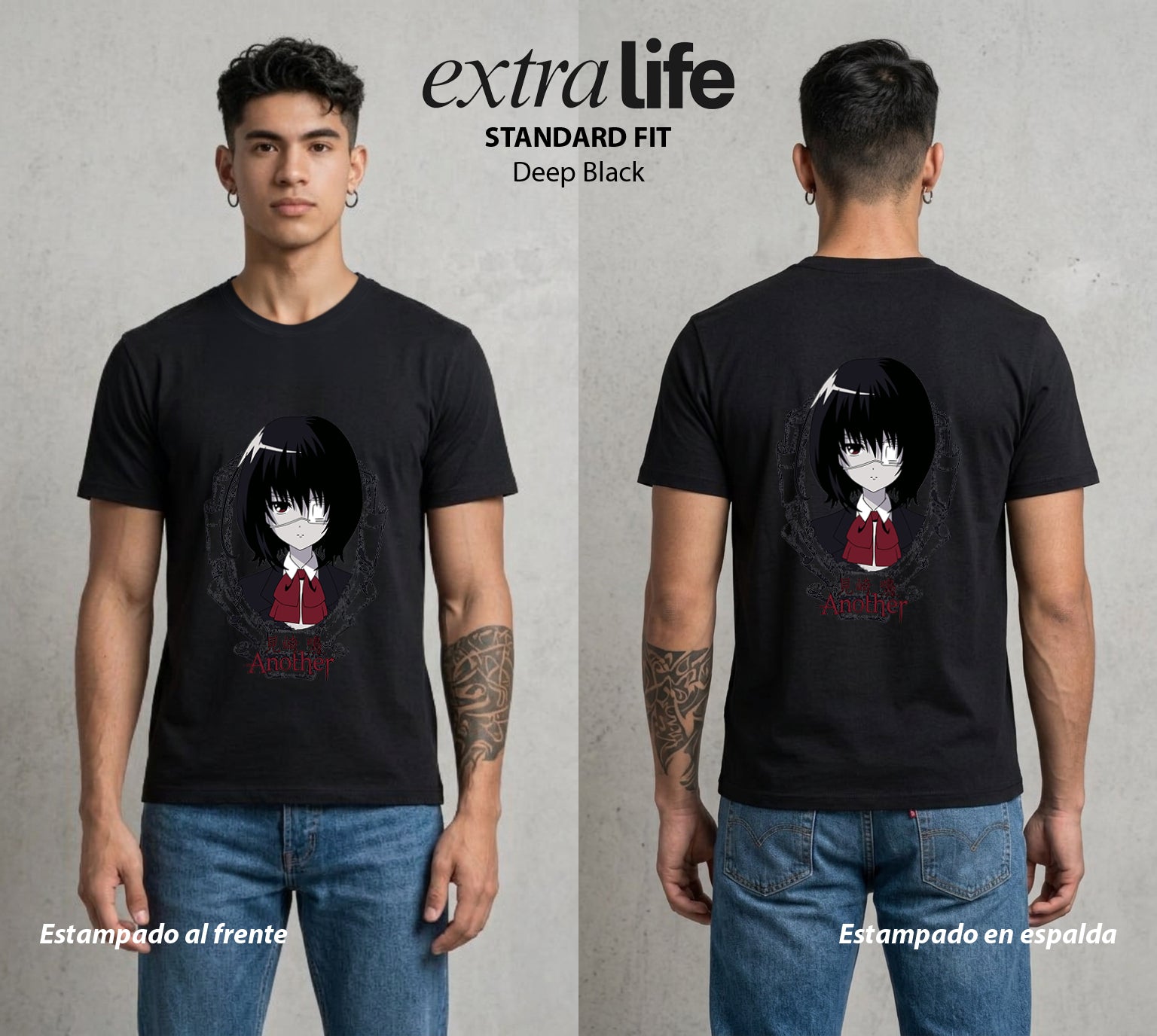 El Aula Maldita | Ojo que Todo Ve #04800 - Playera Standard Fit | Deep Black - Foto en modelo