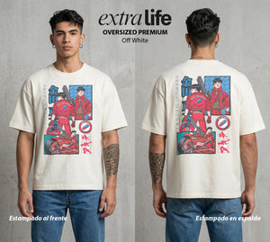 Neo Tokyo | Moto Roja del Futuro #04818 - Playera Oversized Premium | Off White - Foto en modelo