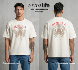 Mas Alla del Muro | Attack On Titan Eren Titan III #04855 - Playera Oversized Premium | Off White - Foto en modelo
