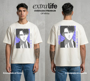 Mas Alla del Muro | El Soldado Más Fuerte #04863 - Playera Oversized Premium | Off White - Foto en modelo